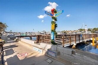 315 Sapphire Ave in Newport Beach, CA - Building Photo - Building Photo