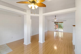 6530 Longview St in Navarre, FL - Foto de edificio - Building Photo