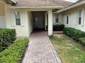 198 Sparrow A Dr in Royal Palm Beach, FL - Building Photo - Building Photo