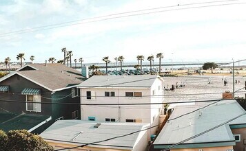 727 San Luis Rey Pl in San Diego, CA - Building Photo - Building Photo