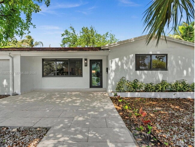 property at 3193 Taft St