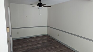 907 Colegate Dr, Unit A in Marietta, OH - Building Photo - Building Photo