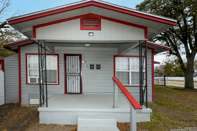 property at 1731 E Carson St