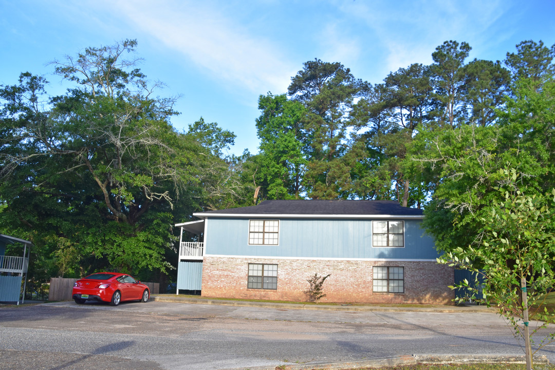 Abbey Oaks Apartments in Dothan, AL - Building Photo