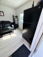 2161 NW 89th Terrace-Unit -B in Pembroke Pines, FL - Building Photo - Building Photo