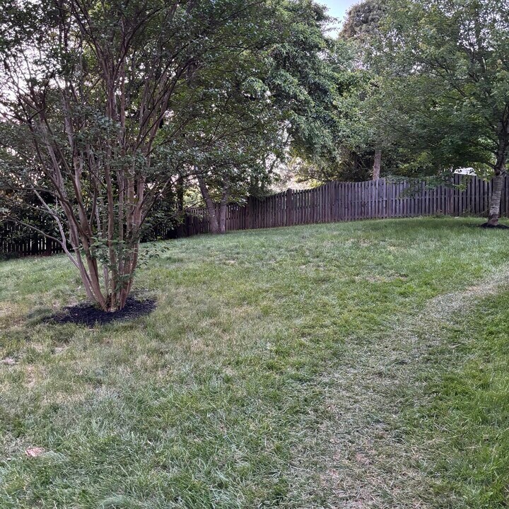 2604 Quincy Adams Dr in Herndon, VA - Building Photo