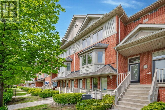 3375-3375 Thomas St in Mississauga, ON - Building Photo - Building Photo