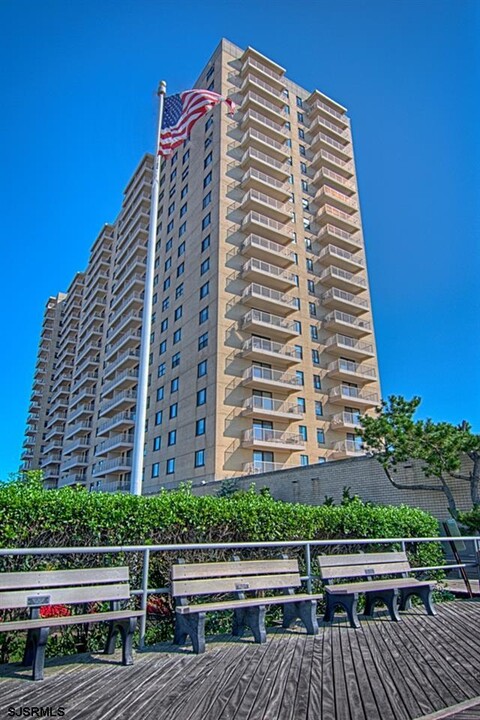 5000 Boardwalk in Ventnor City, NJ - Foto de edificio