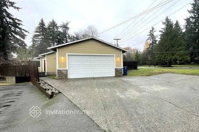 13421 Des Moines Memorial Dr S in Seatac, WA - Foto de edificio - Building Photo