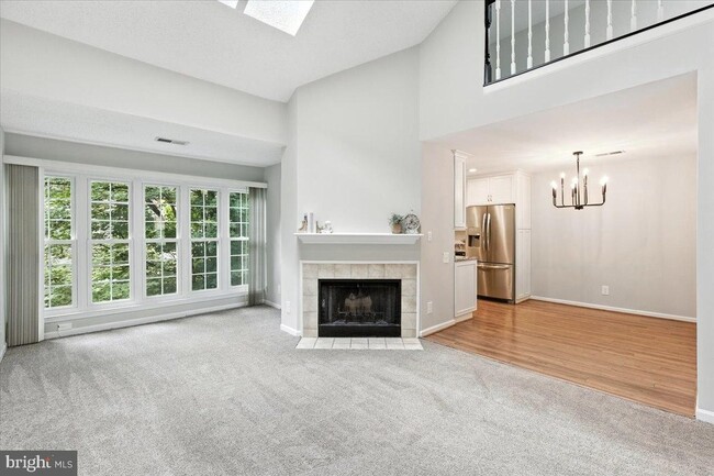 12001 Golf Ridge Ct, Unit 302 in Fairfax, VA - Building Photo - Building Photo