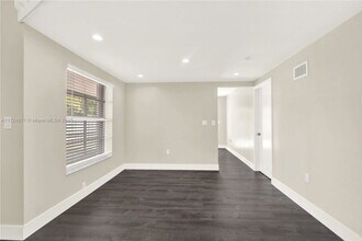714 Cumberland Terrace in Davie, FL - Building Photo - Building Photo