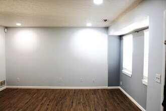 1823 Worthington Run Dr in Columbus, OH - Foto de edificio - Building Photo