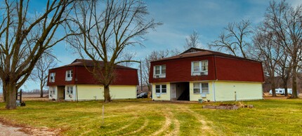 Maple Park Apt in Toluca, IL - Building Photo - Building Photo