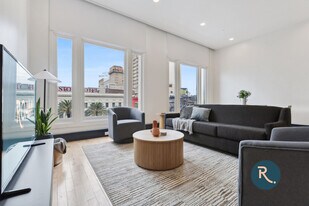 714 Canal St in New Orleans, LA - Building Photo
