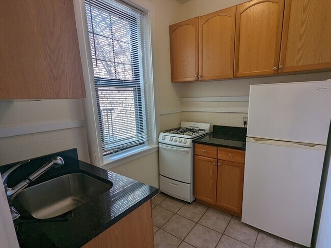 31 Peterborough St in Boston, MA - Building Photo - Building Photo