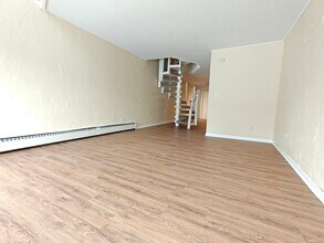 1296 E Washington St in Des Plaines, IL - Building Photo - Building Photo