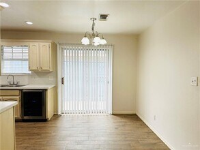 7108 N 7th St in McAllen, TX - Building Photo - Building Photo