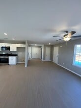 492 State Rd S-42-2289 in Greer, SC - Building Photo - Building Photo