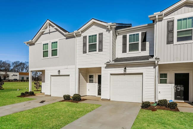 214 Telford Dr in Greenville, SC - Building Photo - Building Photo