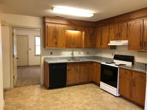 1930 Coral Way in Sumter, SC - Building Photo - Building Photo
