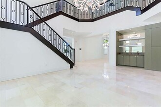 8151 Lost Creek Ln in Delray Beach, FL - Foto de edificio - Building Photo