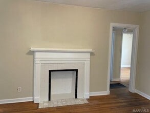 121 Oak Forest Dr in Montgomery, AL - Foto de edificio - Building Photo