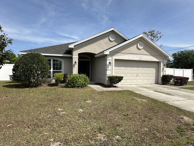 2232 Bexley Dr in Tavares, FL - Building Photo - Building Photo