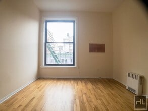 WEST 73 STREET in New York, NY - Building Photo - Building Photo