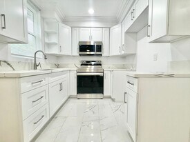 6060 Fulton Ave in Los Angeles, CA - Building Photo