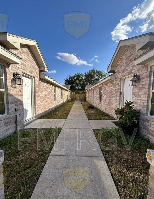 property at 307 W Albatross Ave