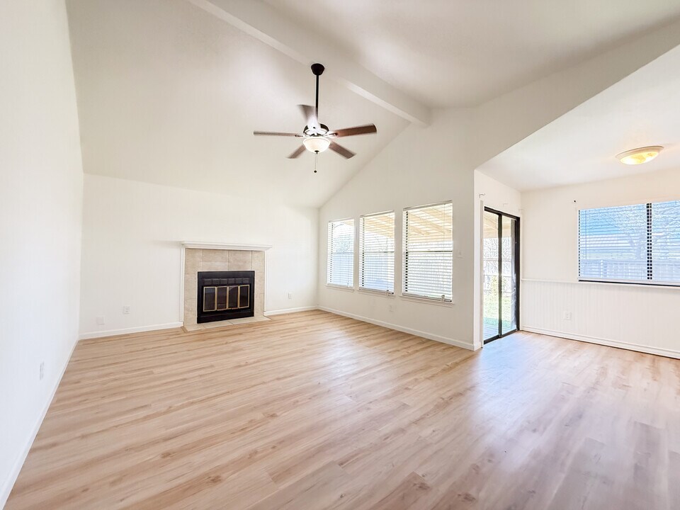 2104 Balsam Way in Round Rock, TX - Building Photo