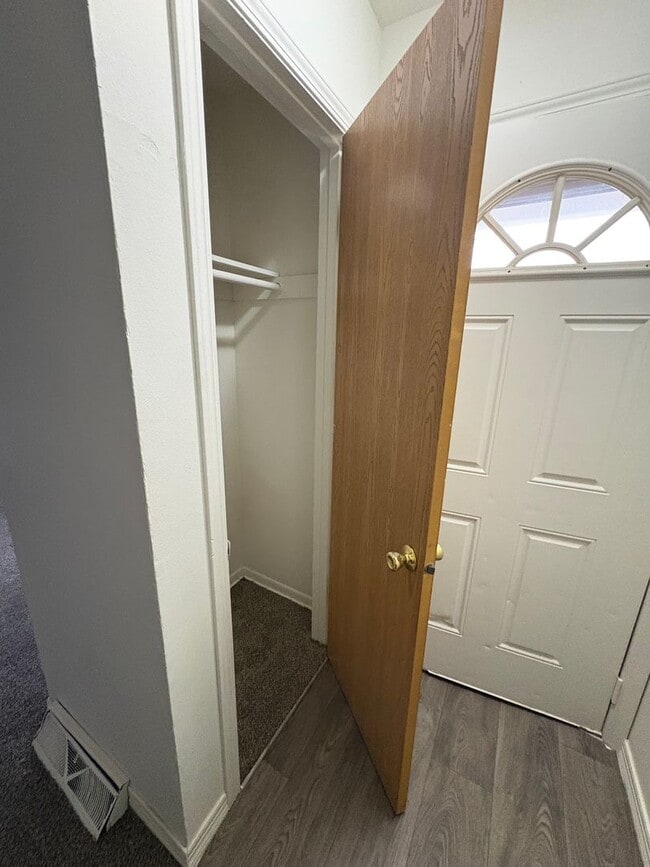 4801-4803 SW 14th St in Des Moines, IA - Building Photo - Building Photo