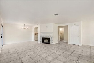 1211 S Palmetto Ave, Unit A in Ontario, CA - Foto de edificio - Building Photo