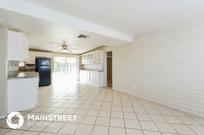 property at 4751 S Primrose St