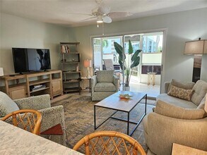 744 Cadiz Rd in Venice, FL - Building Photo - Building Photo