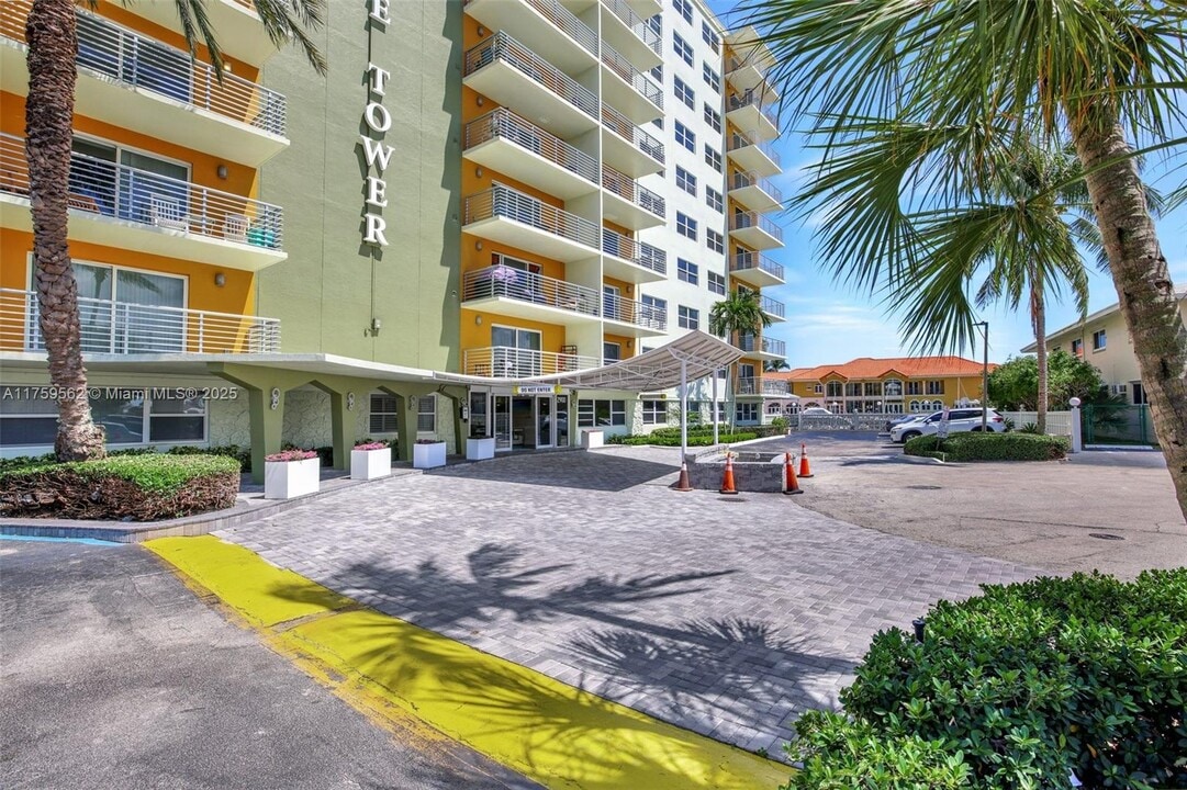 2900 NE 30th St in Fort Lauderdale, FL - Foto de edificio