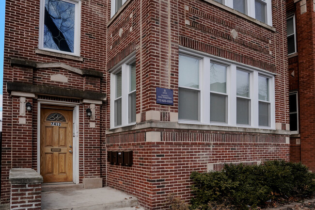 7412 S Rhodes Ave in Chicago, IL - Foto de edificio - Building Photo