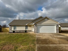 609 6th Ave SW in Gravette, AR - Building Photo