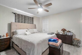 6390 Kimberly Blvd, Unit 6390 in North Lauderdale, FL - Foto de edificio - Building Photo