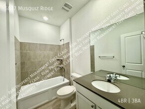 5837 Musquiz Rdg in Geronimo, TX - Building Photo - Building Photo