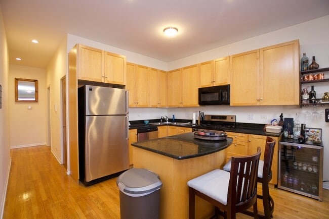 1743 W North Ave, Unit M09H in Chicago, IL - Building Photo - Building Photo
