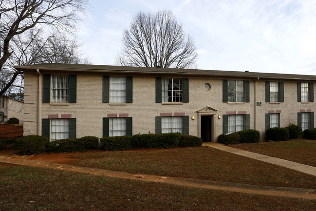 Indian Valley Apartments in Clarkston, GA - Building Photo - Building Photo