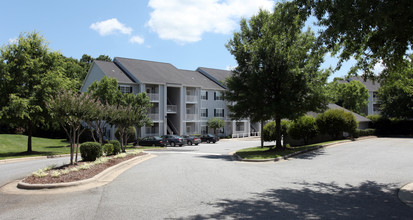 Hanover Terrace in Greensboro, NC - Building Photo - Building Photo