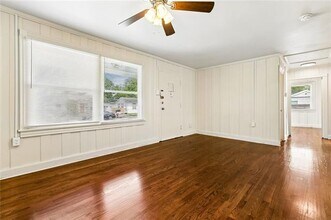 438 Huntlee Dr in New Orleans, LA - Building Photo - Building Photo