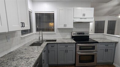 415 Liberty Pl in Grand Prairie, TX - Building Photo - Building Photo