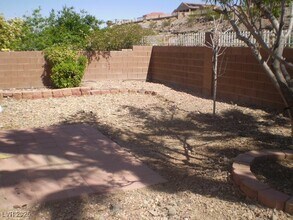 820 Binbrook Dr in Henderson, NV - Building Photo - Building Photo