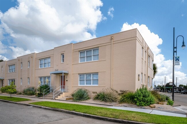 property at 1917 Prospect St