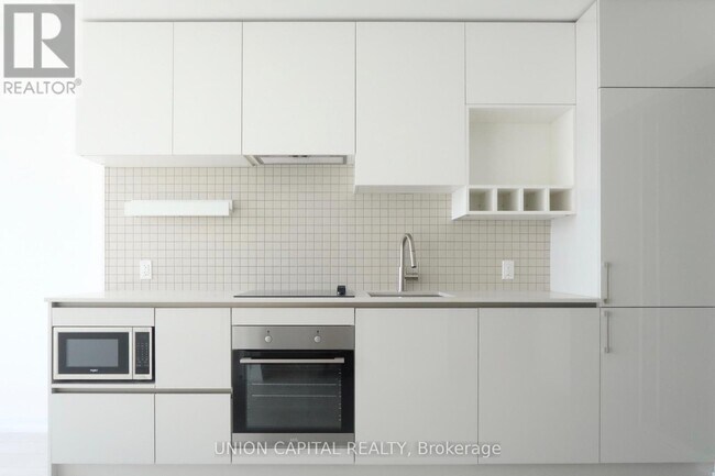 property at 898-5898 Portage Pkwy