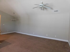 504 Club Villa Court in Kathleen, GA - Foto de edificio - Building Photo