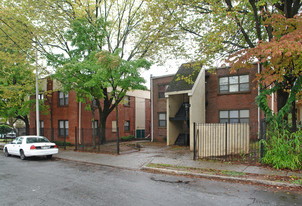 479-483 NE Parkway Dr Apartments